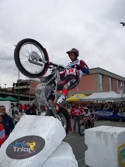 Sulla moto di Diego Bosis, dieci anni fa ci salutava il campione bergamasco